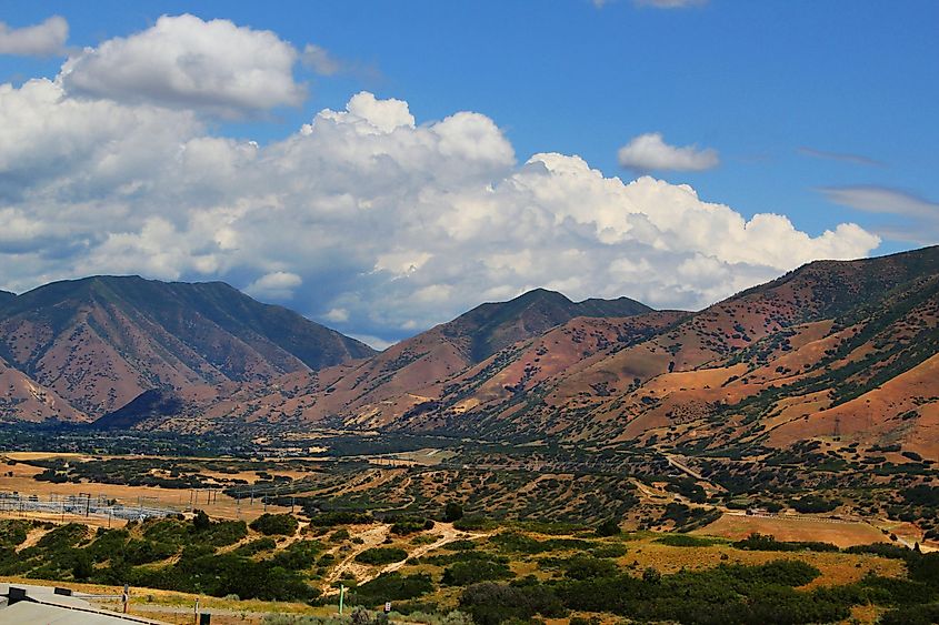 Mountains surrounding the Spanish Oaks Reservoir grounds in Spanish Fork, Utah.