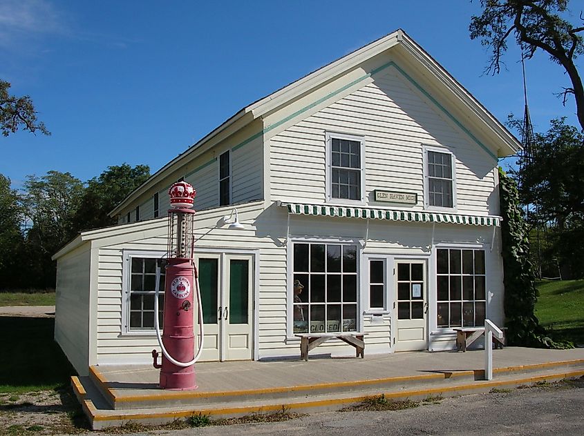 Glen Haven General Store in Summer.