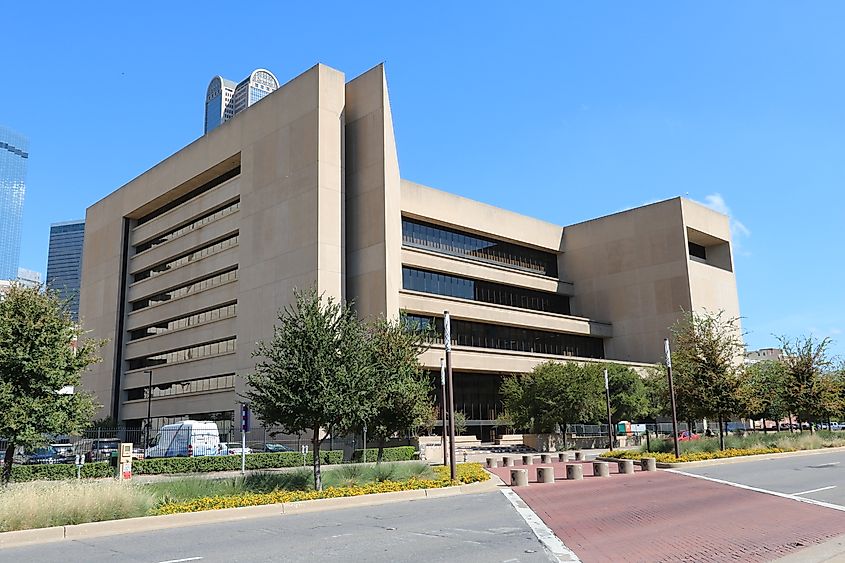 The J. Erik Jonsson Central Library in downtown Dallas, Texas