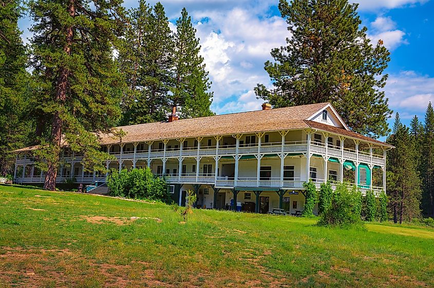 Historic Wawona Hotel in Yosemite National Park