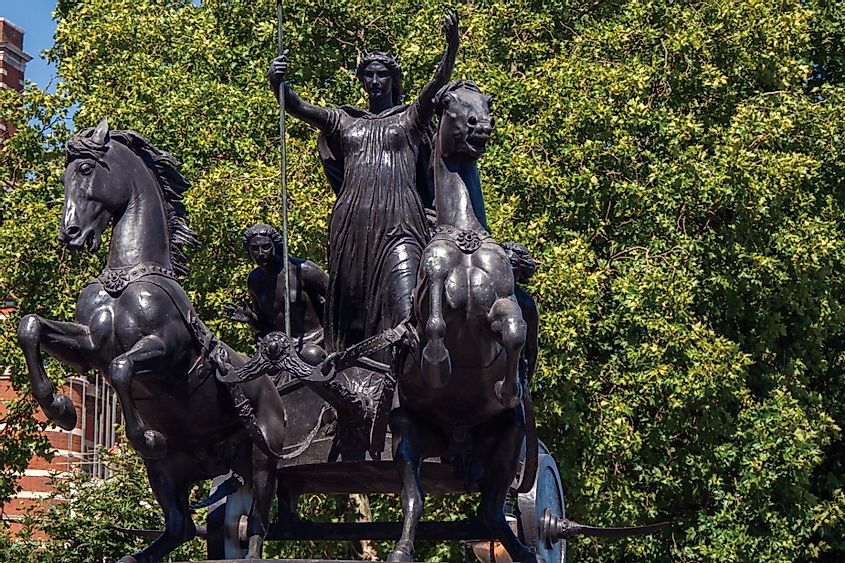 Boudiccan Rebellion, Boadicea and Her Daughters near Westminster Pier