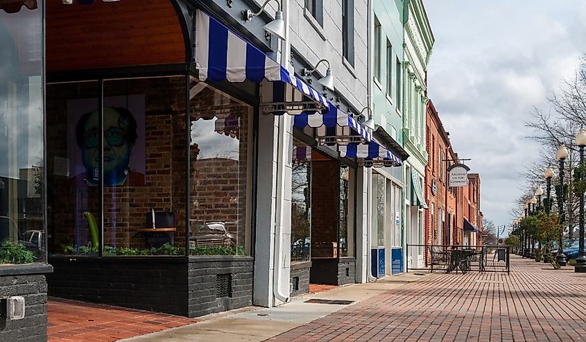 Impression of the local businesses on Person Streek in Down Town Fayetteville.