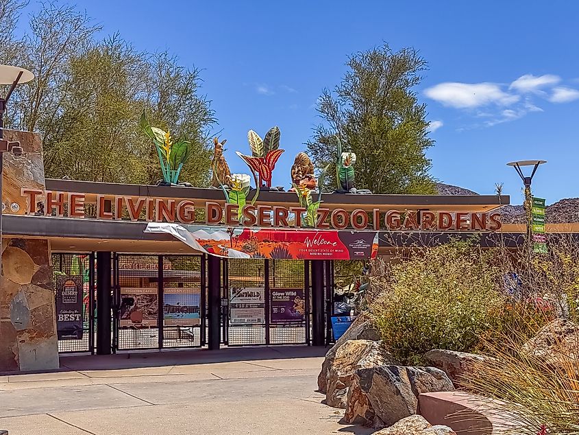 Entrance to the Living Desert Zoo and Garden in Palm Desert, California. Editorial credit: Claudine Van Massenhove / Shutterstock.com