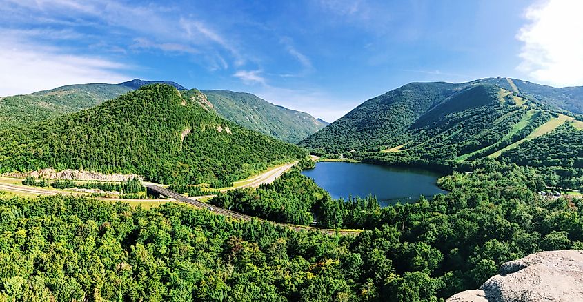 Echo Lake lies in Franconia Notch State Park located in the White Mountains of New Hampshire