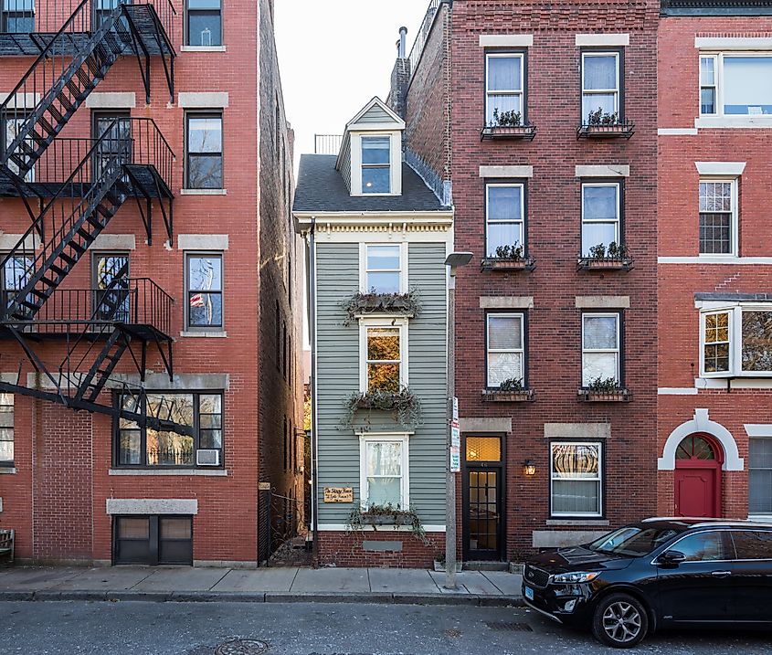 Skinny House, a spite house in Boston