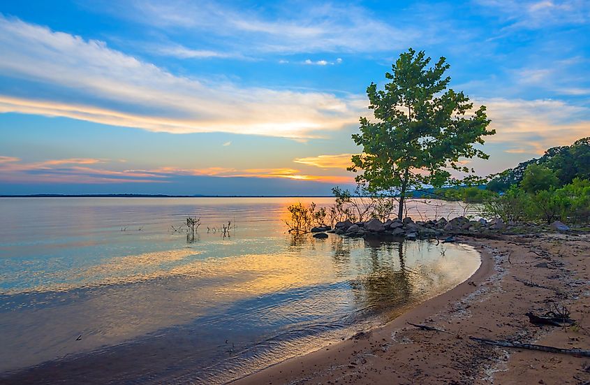 The picturesque Lake Eufaula at sunset.