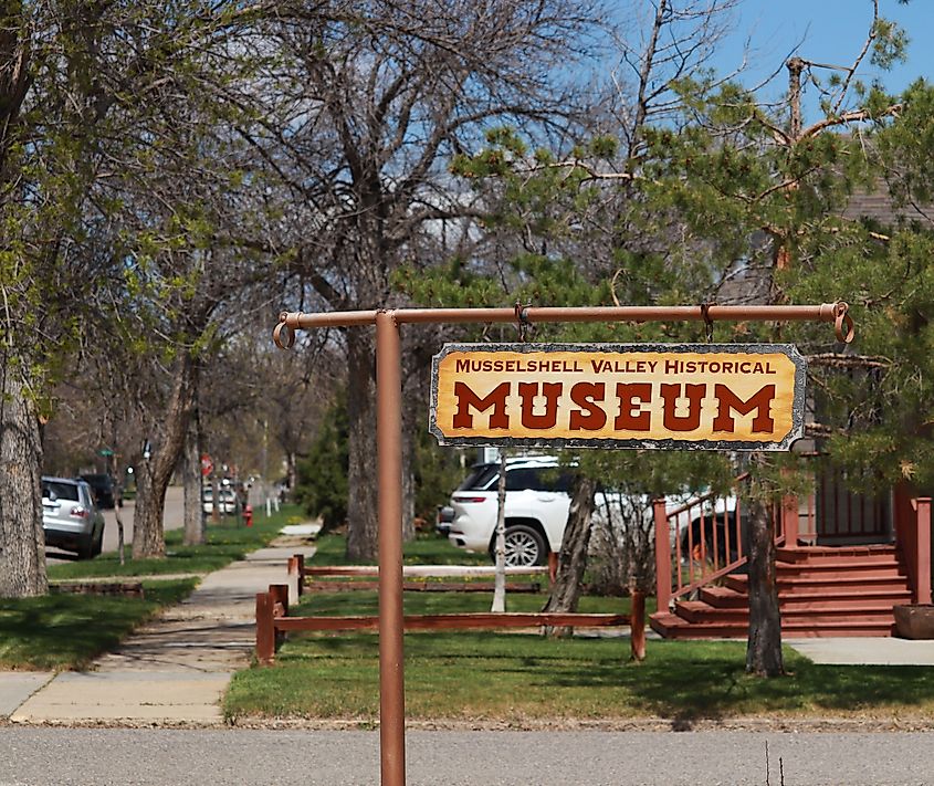 A sign for the Musselshell Valley Historical Museum in Roundup, Montana