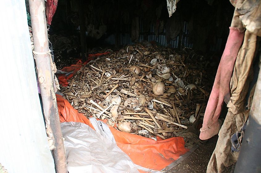 Remains and clothing of the 5,000 people killed at Ntrama Church. Scott Chacon from Dublin, CA, USA. Wikimedia Commons 