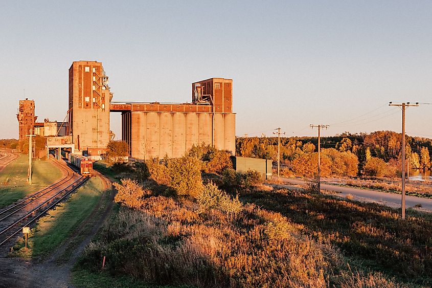Grain elevator, Port of Thunder Bay, Ontario