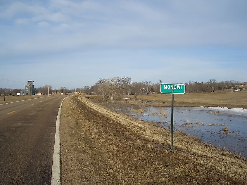 The sign when entering Monowi, Nebraska depicting the population as 2 (it is in fact 1).
