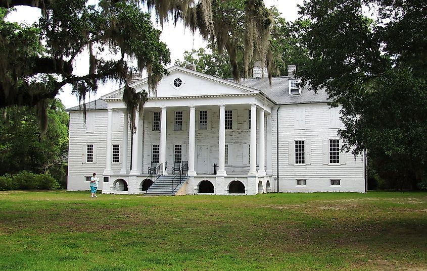 The south facade of the Hampton Plantation House