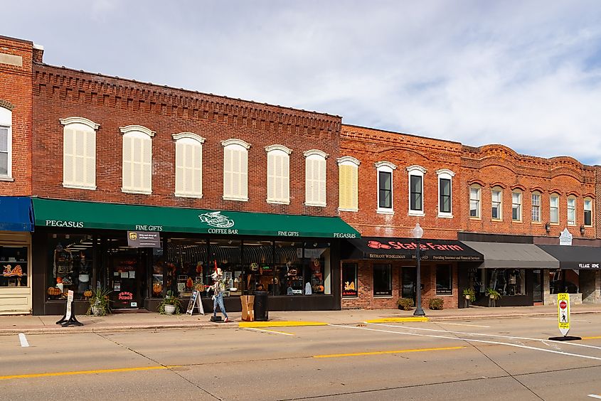 Exterior of downtown buildings and storefronts in Geneseo, Illinois.