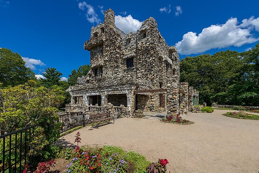 User Gillette Castle State Park, East Haddam, Connecticut.