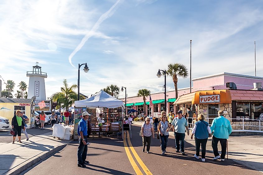 Tourists and locals shopping at the historic beach downtown of Tarpon Springs