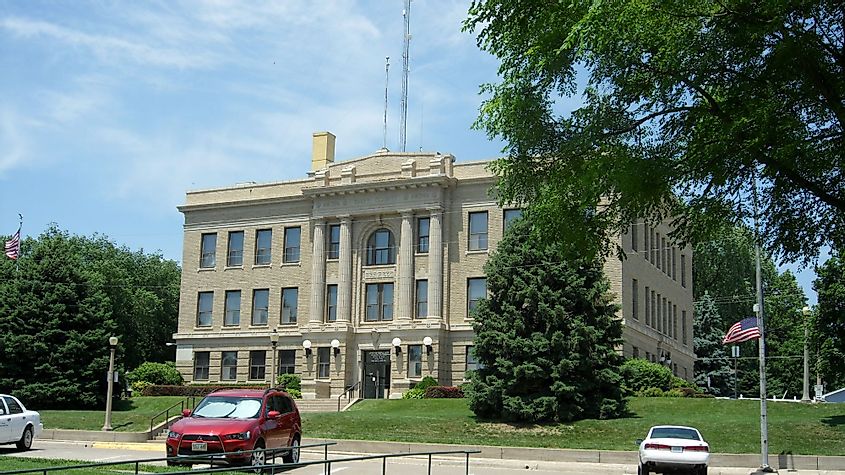 The Papillion, Nebraska, Municipal Building along Third Street. 