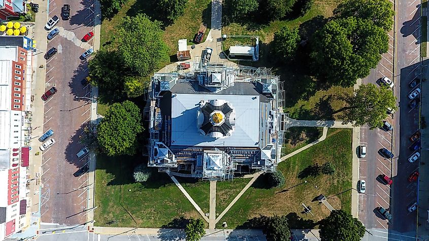 Parke County Courthouse marks "the Square" where plenty of specialty stores and restaurants can be found.