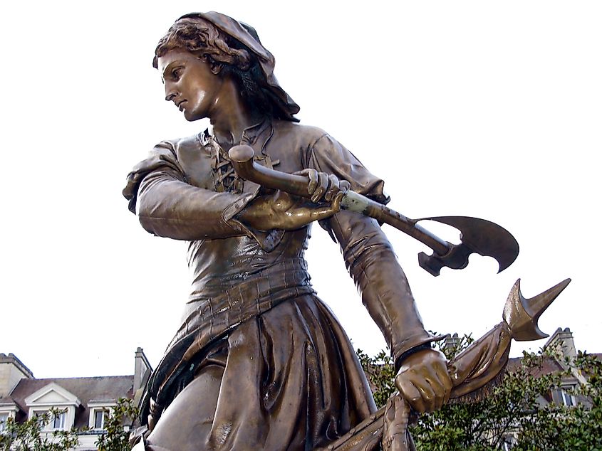Statue de Jeanne Hachette.