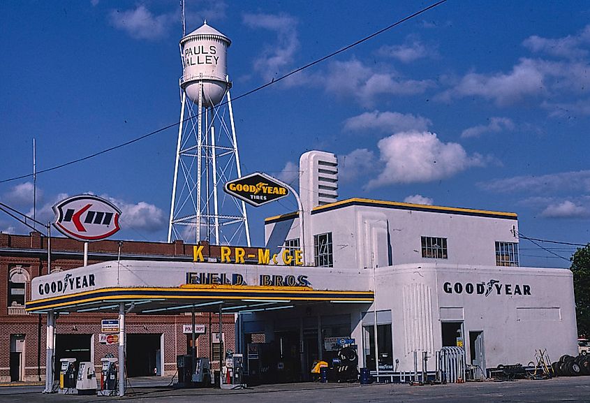 Kerr-McGee Service Station in Pauls Valley, 1982