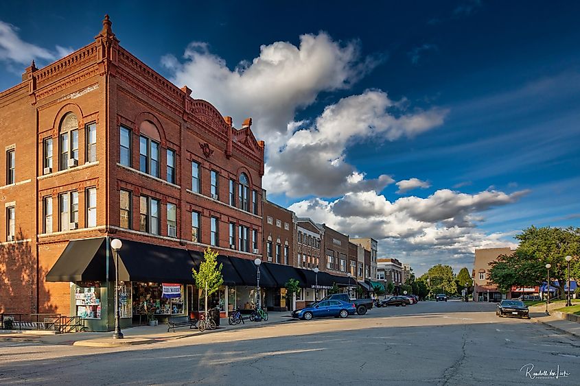 North Side Courthouse Square, Charleston, Illinois