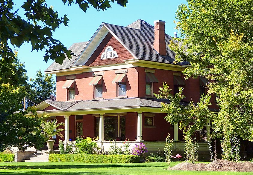  The historic James M. Fisher House, constructed in 1909 and expanded around 1914, situated at 598 Pioneer Road in Weiser, Idaho, United States.