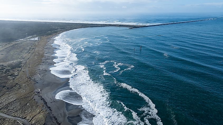 Powerful 2024 King Tides crash against the shores of Westport, WA, creating dramatic waves, flooding, and intense coastal erosion.