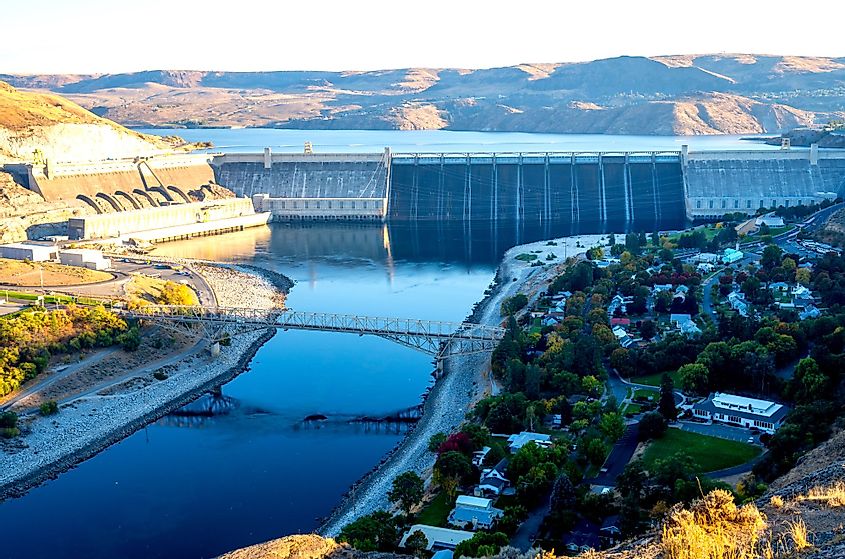 Grand Coulee Dam and Columbia River in Washington