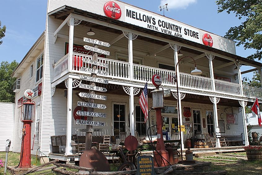 Mellon's Country Store in Mountain View, Arkansas (Credit: Kathryn Adams via Flickr)