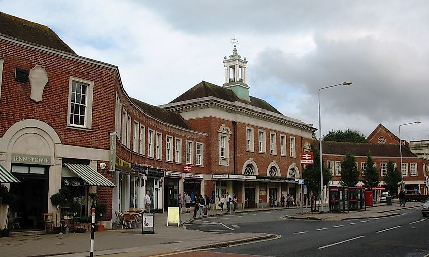 Main entrance to Exeter Central railway station, Queen Street, Devon, England.