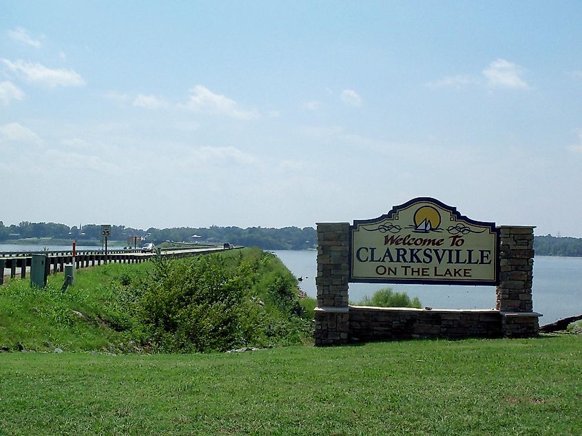 Clarksville welcome sign in Virginia