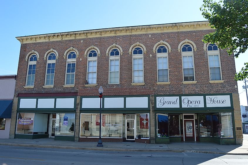 Beardstown Grand Opera House, Illinois. Credit: Nyttend, Public domain, via Wikimedia Commons