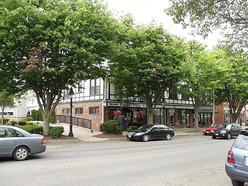  Downtown Ridgefield, Connecticut. Image credit Doug Kerr via Wikimedia Commons