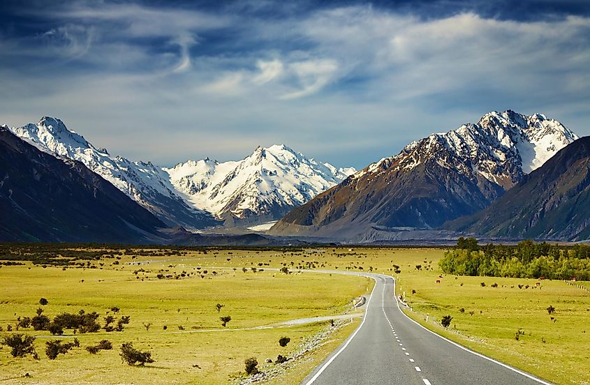 The Southern Alps region in New Zealand experiences a warm summer humid continental climate.