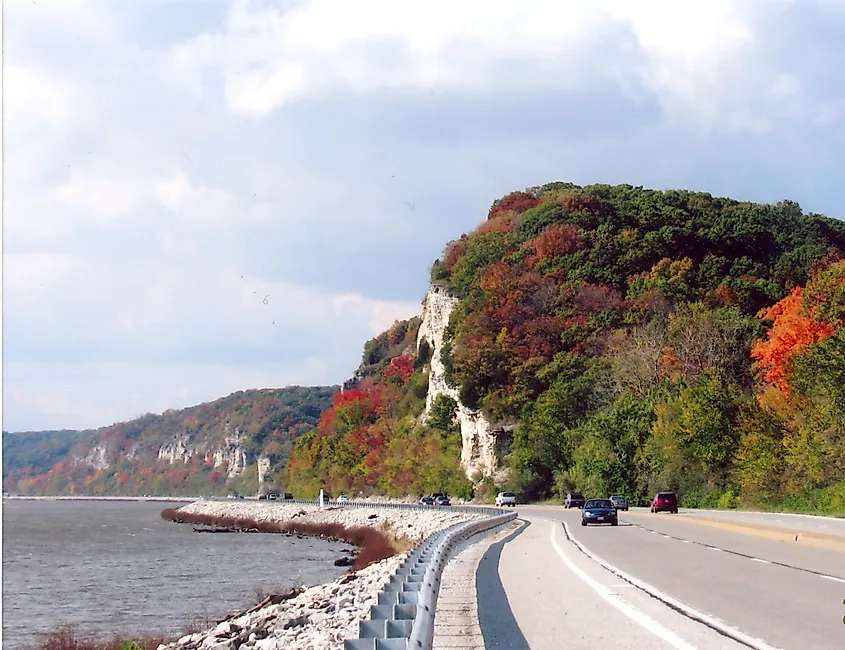 Beautiful fall colors decorate the winding road along the meeting of the Mississippi and Illinois Rivers.