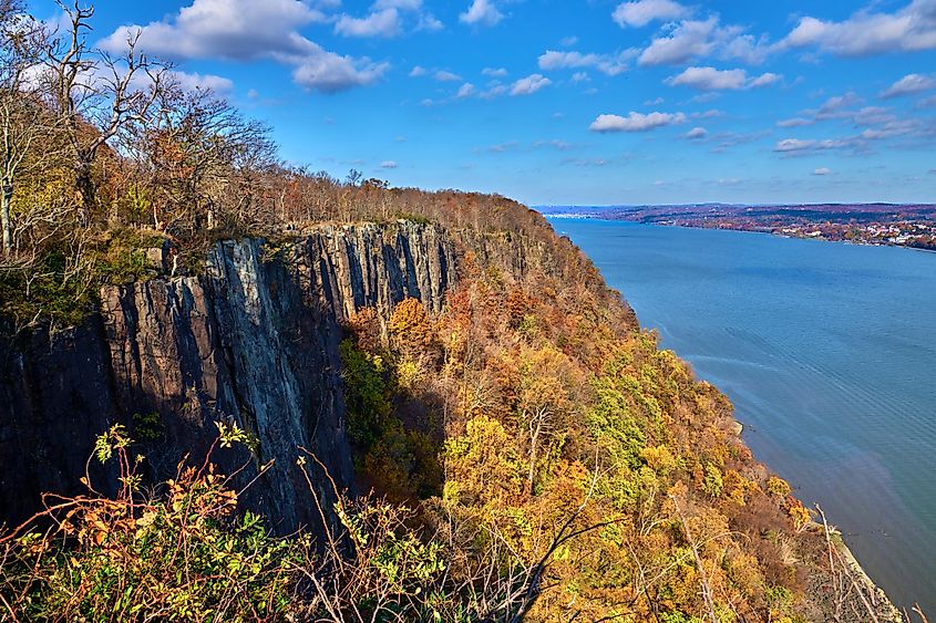state line lookout over the Palisade cliffs and the Hudson river in the fall