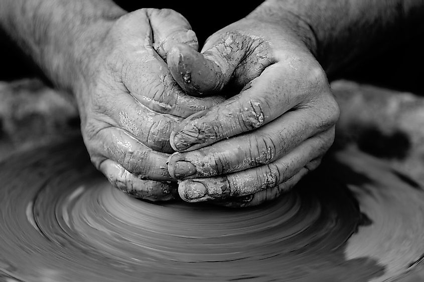 A potter's wheel | Quino Al via Unsplash