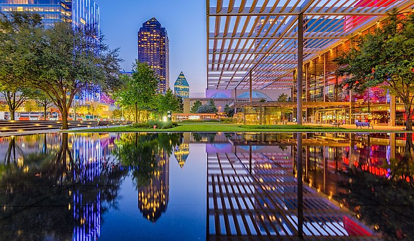 Dallas, Texas, downtown cityscape at twilight.