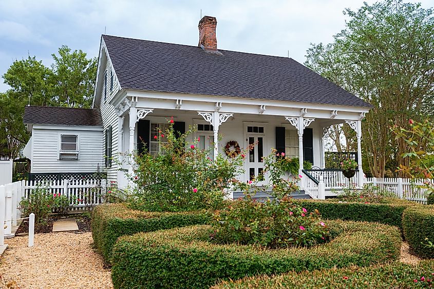 Antique Roseville is a wedding venue in New Iberia, Louisiana. Editorial credit: ccpixx photography / Shutterstock.com