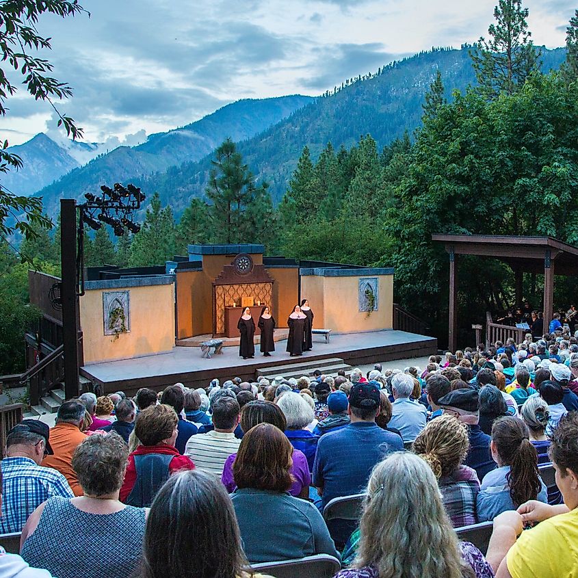 Leavenworth Summer Theater, via 