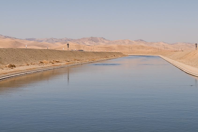 The Delta-Mendota Canal in California. Credit: Hank Shiffman/ Shutterstock.com