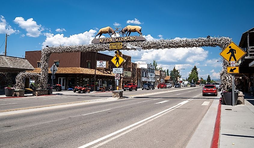 Famous elk antler arch in the downtown area of Afton, Wyoming. Image credit melissamn via Shutterstock