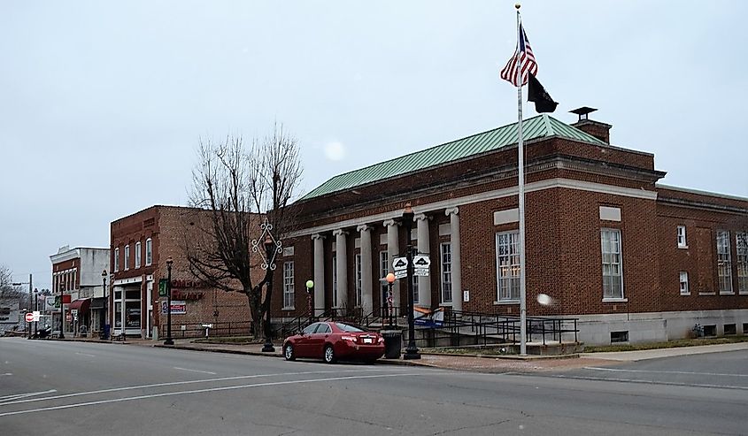 Post office in downtown Farmington, Missouri.