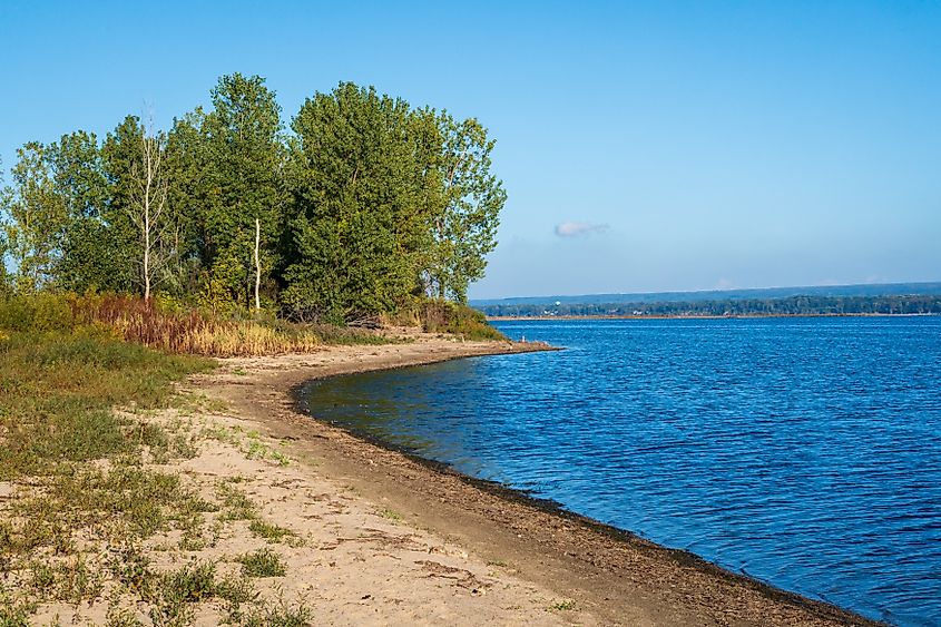 The curving coastline of Presque Isle, Erie PA.