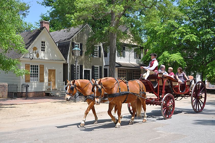 Horse drawn carriage tours in Williamsburg, Virginia, via Wangkun Jia / Shutterstock.com