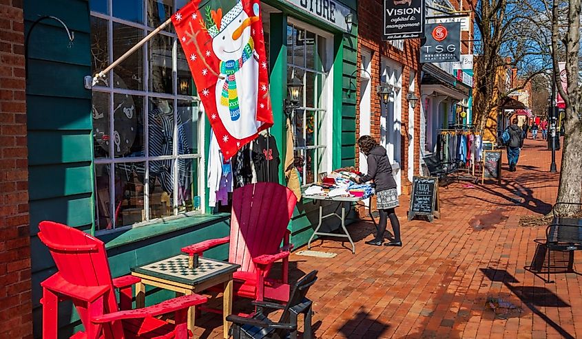 Outside drinks and dining at the NoDa Company Store, North Davidson (NoDa).