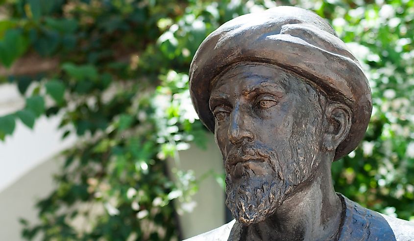 Statue with the face of Moses ben Maimon, the Rambam, also known as Maimonides