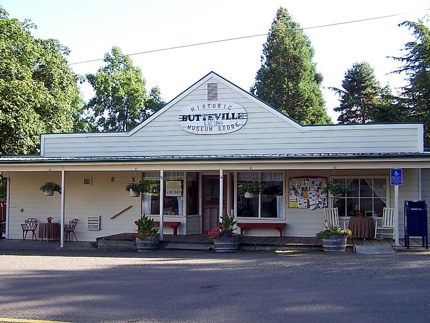 Butteville Store