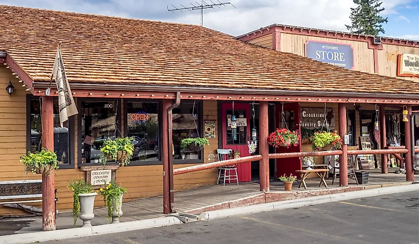 Old West Shopping Mall in Bragg Creek, Alberta. Image credit Jeff Whyte via Shutterstock