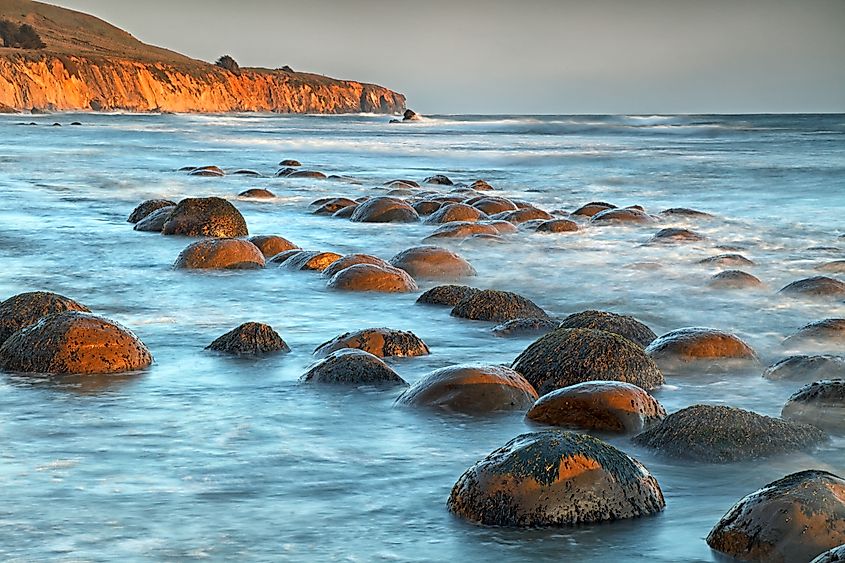 Bowling Ball Beach at sunset, Schooner Gulch, Point Arena, Mendocino, California. 