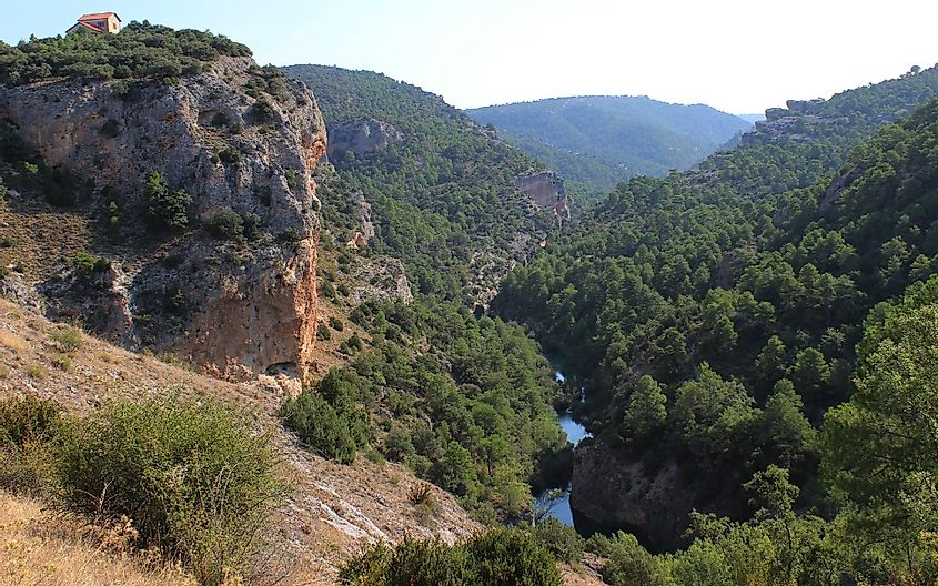 Views of the Júcar river from the "Ventano del diablo" viewpoint, in Villalba de la Sierra