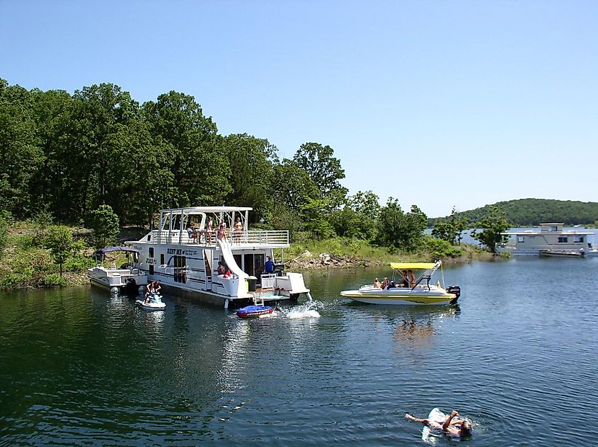 A boat in Bull Shoals Dam, via